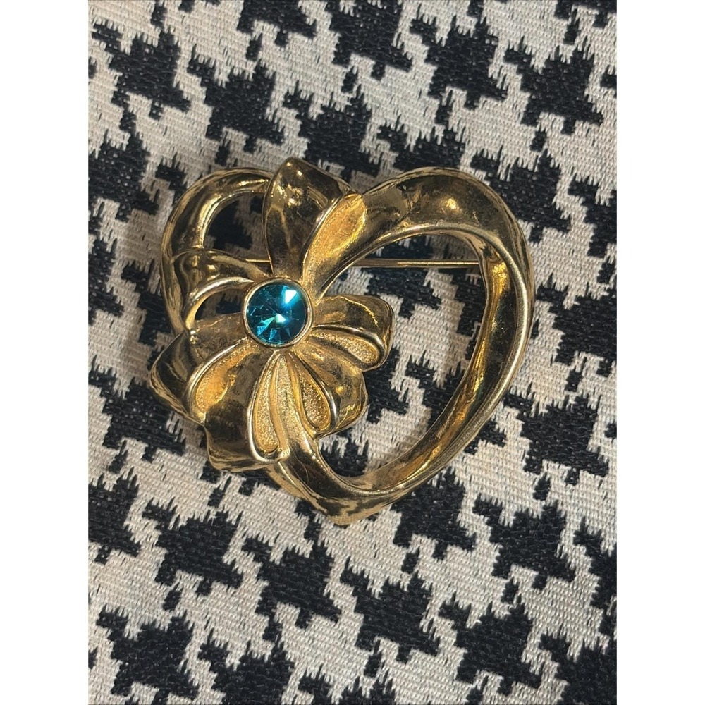 March Birthstone Heart Brooch/Pin Avon, Aquamarine Stone - 1992 VTG Jewelry